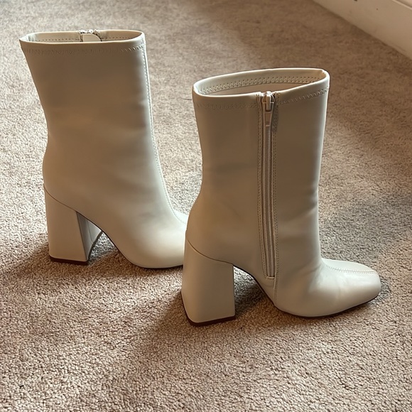 Faux leather block heel booties - Picture 3 of 6